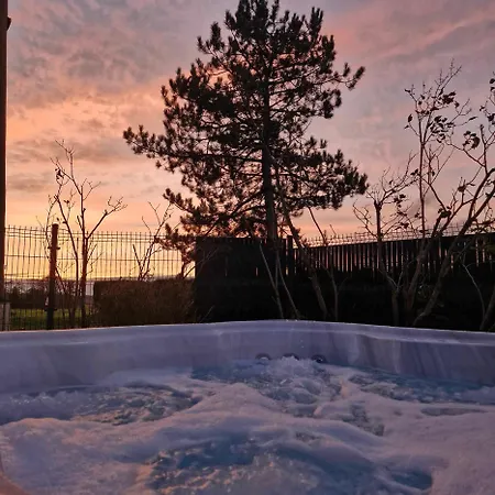 Jacuzzi/spa Privatif Perce Neige Plombieres-les-Bains